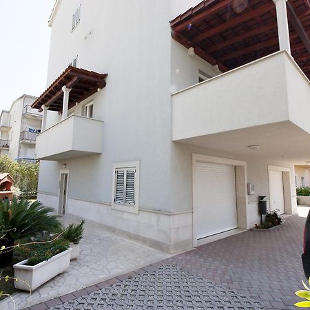 Luxury Apartments Elizabeth Podstrana Exterior photo