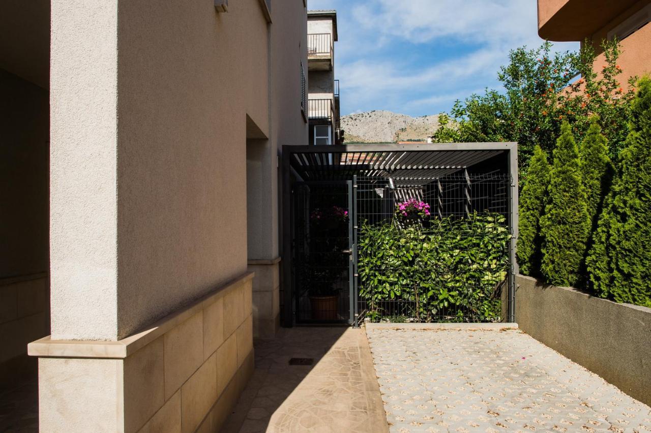 Luxury Apartments Elizabeth Podstrana Exterior photo
